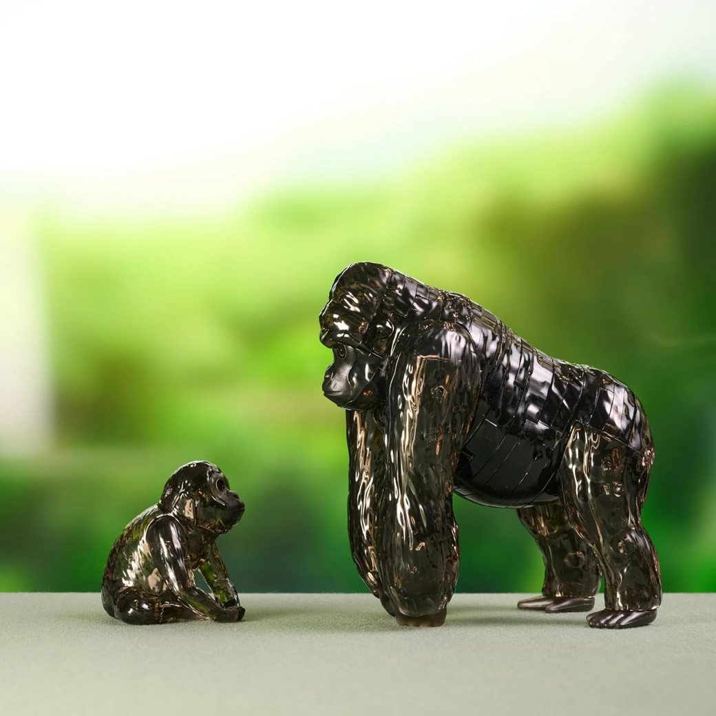 Gorilla & Baby view 3
